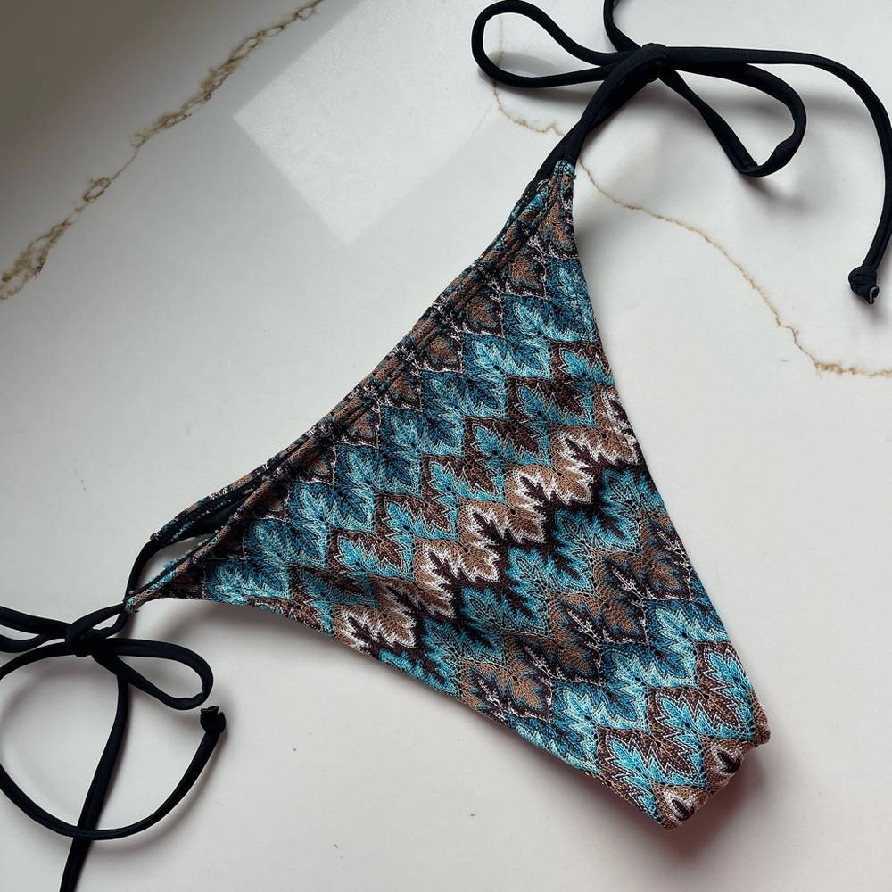 Blue Chevron bikini bottom Medium - Picture 2 of 3